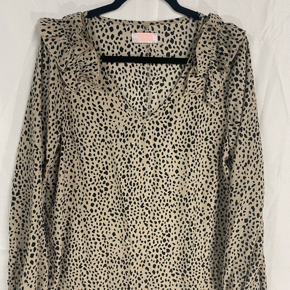 Ruffle Leopard V-neck Long Sleeve blouse, size XL - Picture 1 of 3
